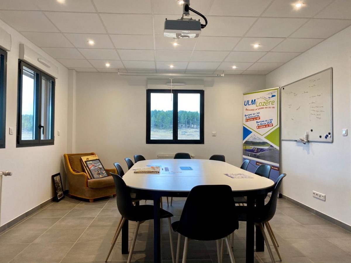 Вилла Ecole De Pilotage Ulm Lozere Манд Экстерьер фото